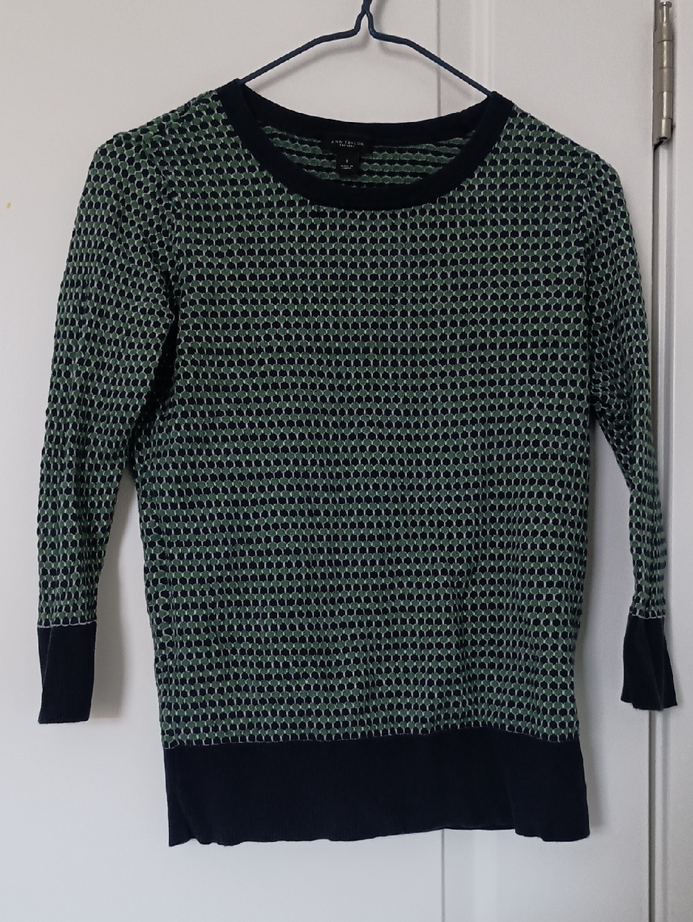 Ann Taylor Navy and Green Textured Knit Crewneck Sweater